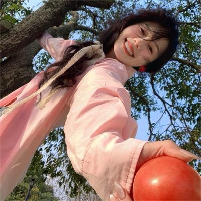 穿越橄榄树林